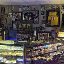 McNulty Sports Cards & Memorabilia