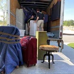 Junkluggers & Luggers Moving of Wilmington - The Junkluggers & Luggers Moving Hard At Work in Wilmington, NC!