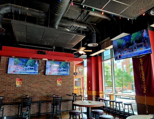 Quinn's on the Corner | Sports Bar by null