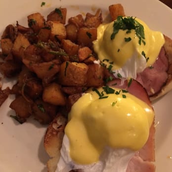 The Smith - Eggs Benedict - New American Near Me - New York, New York The Smith - Eggs Benedict - New American Near Me - New York, New York