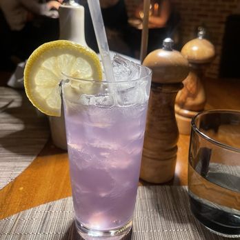 Il Nido - Lavender lemonade - so good - Desserts Near Me - Marlboro, New Jersey