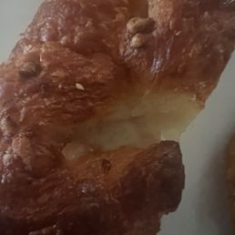 The ham and cheese croissant flake test in SF The ham and cheese croissant flake test in SF
