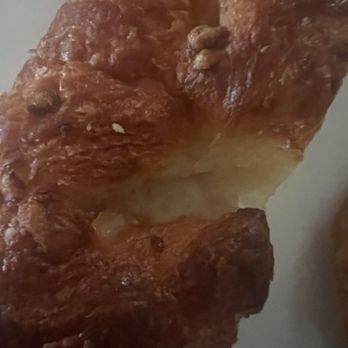 Destination Baking Company - The ham and cheese croissant flake test in SF - Bakeries Near Me - San Francisco, California Destination Baking Company - The ham and cheese croissant flake test in SF - Bakeries Near Me - San Francisco, California
