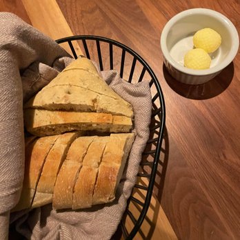 Le Boulevardier - Bread and butter - French Near Me - Montreal, Quebec