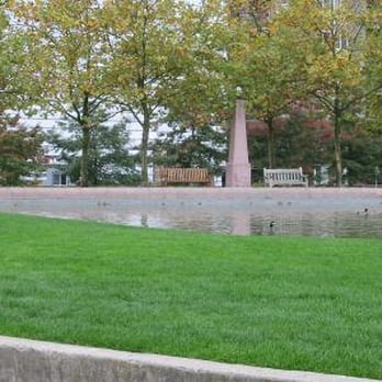 Bellevue Downtown Park - Duck pond at lower end of canal - Parks Near Me - Bellevue, Washington