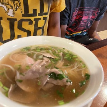 Pho 4 Star - Brisket steak pho bowl - Vietnamese Near Me - Universal City, Texas Pho 4 Star - Brisket steak pho bowl - Vietnamese Near Me - Universal City, Texas