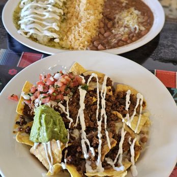Chabelita's Mexican Restaurant - Chorizo Nachos and Chicken Enchiladas - Mexican Near Me - Wailuku, Hawaii