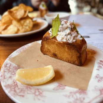 Black Market Liquor Bar - Studio City Restaurant and Bar