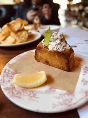 Black Market Liquor Bar - Studio City Restaurant and Bar by null