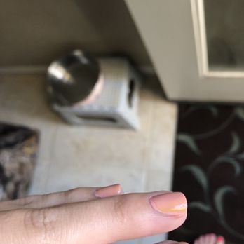 2Q Nails Bar - Yellow turning nails - Nail Salons Near Me - Norco, California