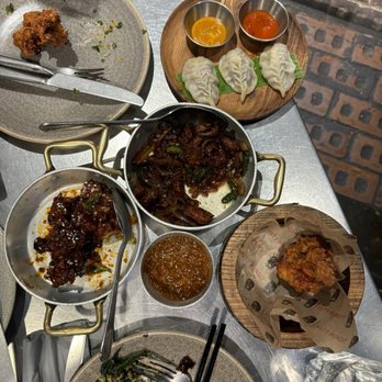 Fatt Pundit - Momo, sticky veggies, lollipop chicken - Indian Near Me - London, XGL Fatt Pundit - Momo, sticky veggies, lollipop chicken - Indian Near Me - London, XGL