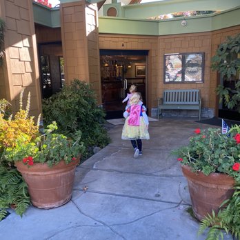Smile With Style - Racing to the entrance cause they just couldn't wait to see Dr Larson. - General Dentistry Near Me - Fullerton, California
