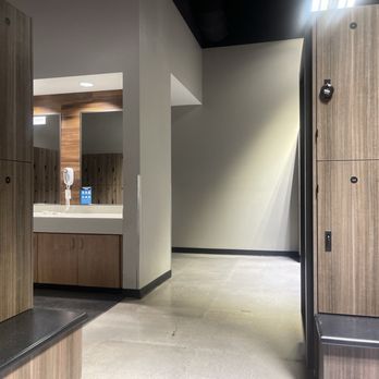 EōS Fitness - Locker rooms - Gyms Near Me - Mesa, Arizona EōS Fitness - Locker rooms - Gyms Near Me - Mesa, Arizona