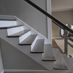 CMS Hardwood Floor Installation & Refinishing