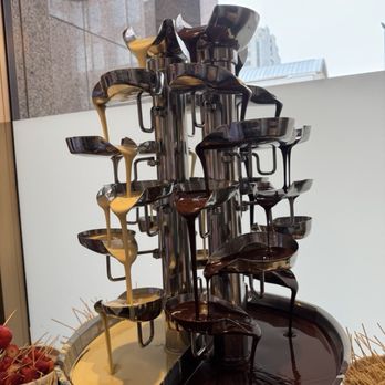 Fountain Restaurant - Chocolate fondue fountain - Breakfast & Brunch Near Me - San Jose, California Fountain Restaurant - Chocolate fondue fountain - Breakfast & Brunch Near Me - San Jose, California