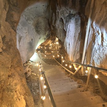 Cave Without A Name - Going down - Tours Near Me - Boerne, Texas Cave Without A Name - Going down - Tours Near Me - Boerne, Texas