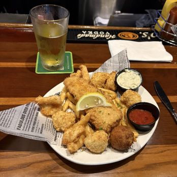 Green Marlin Restaurant And Bar - Lunchtime seafood special also available on the night menu - Seafood Near Me - Vero Beach, Florida Green Marlin Restaurant And Bar - Lunchtime seafood special also available on the night menu - Seafood Near Me - Vero Beach, Florida