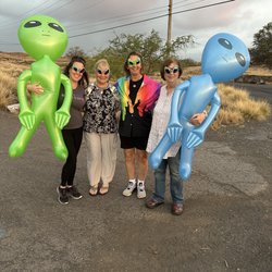 Big Island UFO Tours - Our group begore UFO Tour