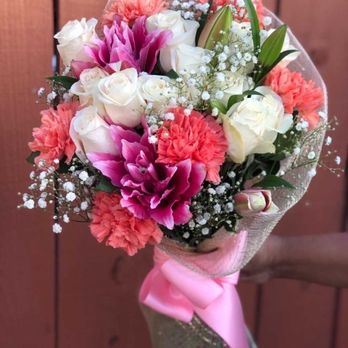 Sweet Tea Flowers - Beautiful floral bouquet - Florists Near Me Sweet Tea Flowers - Beautiful floral bouquet - Florists Near Me