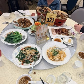 HL Peninsula - Dinner - Dim Sum Near Me - Castro Valley, California HL Peninsula - Dinner - Dim Sum Near Me - Castro Valley, California