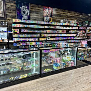1. Howdy Smoke & Vape