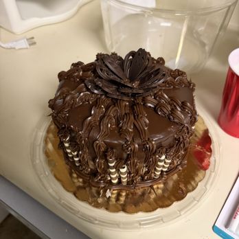 Publix - Double chocolate cake - Grocery Near Me - Pinson, Alabama