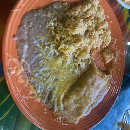 Tostada and chicken enchilada Tostada and chicken enchilada