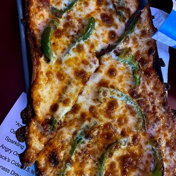 Smokin' Joe's - flatbread with green peppers - Bars Near Me - Pittsburgh, Pennsylvania
