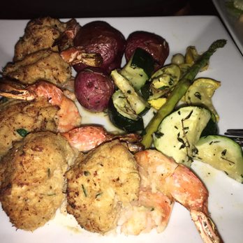 Elliot's - Seafood Near Me - Freeport, New York