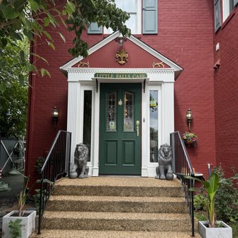 Little Falls Cafe - Back entrance from back parking lot. - Cafes Near Me - Falls Church, Virginia