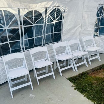 Party4Less - White folding chairs - Party Equipment Rentals Near Me Party4Less - White folding chairs - Party Equipment Rentals Near Me