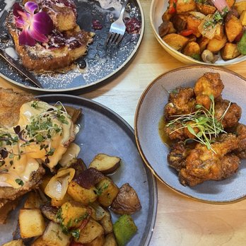 Eggy’s Neighborhood Kitchen - Tres leches French toast, Fried Chicken Bene, Chicken wings, and side of house crispy potatoes - Breakfast & Brunch Near Me - Berkeley, California Eggy’s Neighborhood Kitchen - Tres leches French toast, Fried Chicken Bene, Chicken wings, and side of house crispy potatoes - Breakfast & Brunch Near Me - Berkeley, California