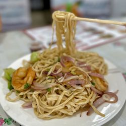 Liu Sichuan Noodle House - Instagram: GaoGirlsGrubbin