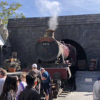 Universal Studios Hollywood - The train to hogwarts! - Amusement Parks Near Me - Universal City, California Universal Studios Hollywood - The train to hogwarts! - Amusement Parks Near Me - Universal City, California