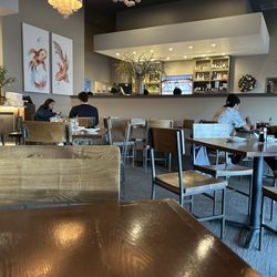 Osaka Steakhouse & Sushi Bar - Dinning area