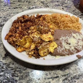 El Jinete Mexican Restaurant - Huevos Con Chorizo - Mexican Near Me - Jefferson, Georgia El Jinete Mexican Restaurant - Huevos Con Chorizo - Mexican Near Me - Jefferson, Georgia
