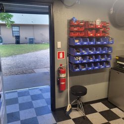Mnc Small Outboards - MNC SHOP PIC 2