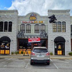Larry's Giant Subs