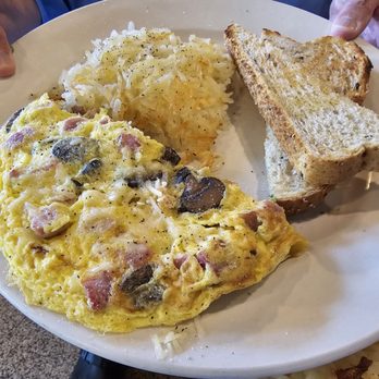 The High Hat - Omlet - Pancakes Near Me - Saint Paul, Minnesota The High Hat - Omlet - Pancakes Near Me - Saint Paul, Minnesota