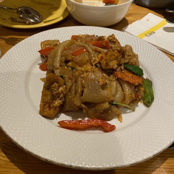 Kin'd - Thai Near Me - Fresh Meadows, New York