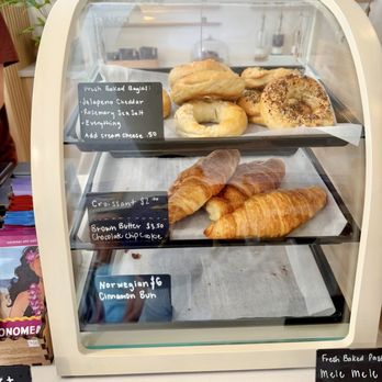 Aloha Boba - Baked goods for sale - Bubble Tea Near Me - Haleiwa, Hawaii