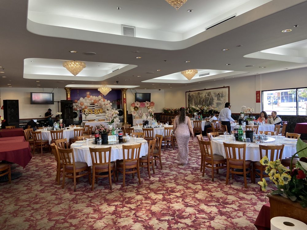 A & W Barbecue Seafood Restaurant, California Roadtrippers