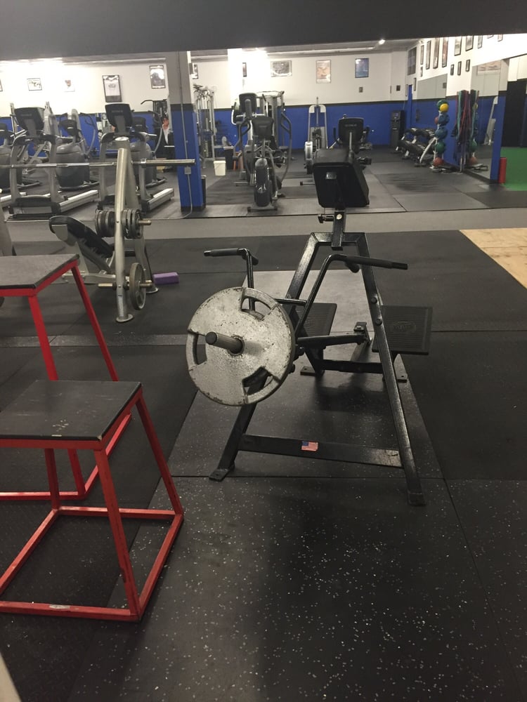 Acceleration Fitness and Sports Performance Gyms 3104 Gulf Breeze