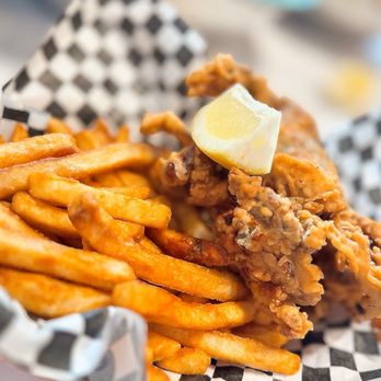 The Crawfish Hut - Soft-shell Crab - Cocktail Bars Near Me - Stanton, California The Crawfish Hut - Soft-shell Crab - Cocktail Bars Near Me - Stanton, California