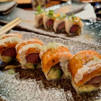 AKI Steak & Sushi - Peppered tuna with honey Wasabi sauce (I forgot the name of the roll) - Sushi Bars Near Me - Mont Belvieu, Texas