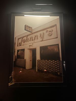 Johnny's - Cocktails & Hi-Fi by null