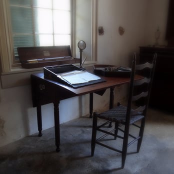 Ximenez-Fatio House Museum - Writing desk in one of the older rooms of the home. - Museums Near Me - St. Augustine, Florida