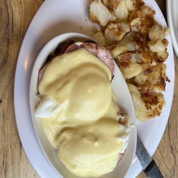 George's Place - Breakfast & Brunch Near Me - Carmel Hamlet, New York