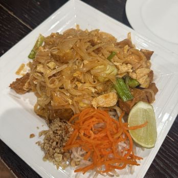Chai Thai Noodles Hayward - Pad Thai chicken - Thai Near Me - Hayward, California Chai Thai Noodles Hayward - Pad Thai chicken - Thai Near Me - Hayward, California