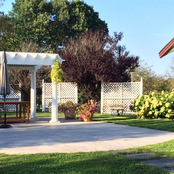 Tashua Knolls Golf Course - Beautiful grounds and swimming pool. 8/28/16 - Golf Near Me - Trumbull, Connecticut Tashua Knolls Golf Course - Beautiful grounds and swimming pool. 8/28/16 - Golf Near Me - Trumbull, Connecticut